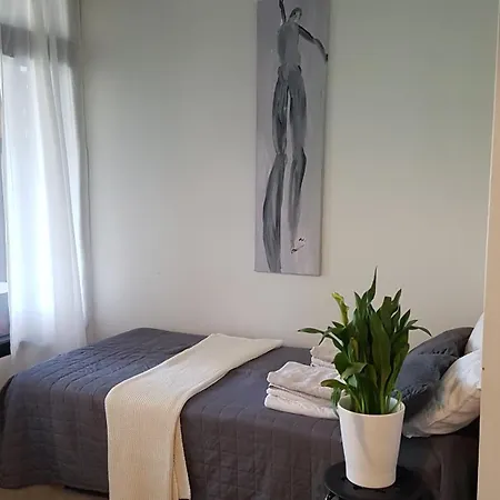 Riverside, Economy A 2