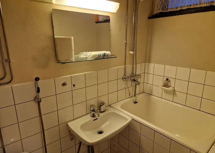 Riverside, Economy A 2