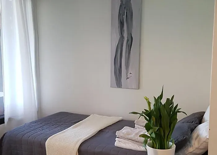 Riverside, Economy A 2